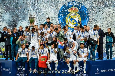 Kiev, Ukrayna - 26 Mayıs 2018: Futbolcular Real Madrid Uefa Şampiyonlar Ligi 2018 arasında Real Madrid ve Liverpool, Ukrayna Kiev maçında son zaferi kutlamak