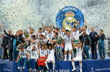 Kiev, Ukrayna - 26 Mayıs 2018: Futbolcular Real Madrid Uefa Şampiyonlar Ligi 2018 arasında Real Madrid ve Liverpool, Ukrayna Kiev maçında son zaferi kutlamak