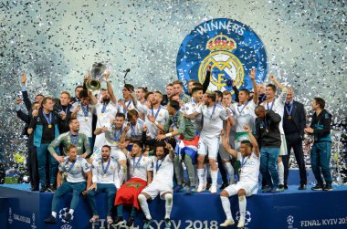 Kiev, Ukrayna - 26 Mayıs 2018: Futbolcular Real Madrid Uefa Şampiyonlar Ligi 2018 arasında Real Madrid ve Liverpool, Ukrayna Kiev maçında son zaferi kutlamak