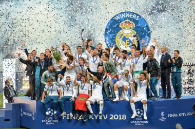 Kiev, Ukrayna - 26 Mayıs 2018: Futbolcular Real Madrid Uefa Şampiyonlar Ligi 2018 arasında Real Madrid ve Liverpool, Ukrayna Kiev maçında son zaferi kutlamak