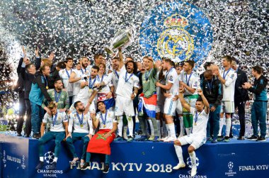 Kiev, Ukrayna - 26 Mayıs 2018: Futbolcular Real Madrid Uefa Şampiyonlar Ligi 2018 arasında Real Madrid ve Liverpool, Ukrayna Kiev maçında son zaferi kutlamak