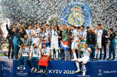 Kiev, Ukrayna - 26 Mayıs 2018: Futbolcular Real Madrid Uefa Şampiyonlar Ligi 2018 arasında Real Madrid ve Liverpool, Ukrayna Kiev maçında son zaferi kutlamak