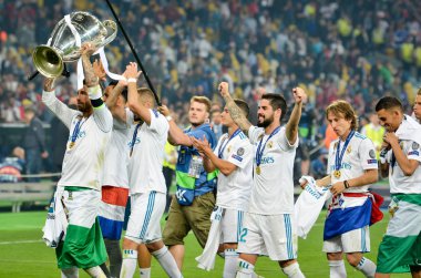 Kiev, Ukrayna - 26 Mayıs 2018: Sergio Ramos Real Madrid Uefa Şampiyonlar Ligi 2018 arasında Real Madrid ve Liverpool, Ukrayna Kiev maçında son zaferi kutlamak