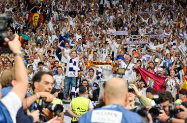 Kiev, Ukrayna - 26 Mayıs 2018: Hayranları Real Madrid Uefa Şampiyonlar Ligi 2018 arasında Real Madrid ve Liverpool, Ukrayna Kiev maçında son zaferi kutlamak