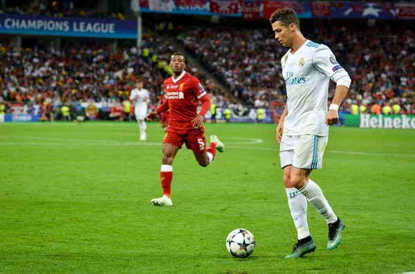 Kiev, Ukrayna - 26 Mayıs 2018: Cristiano Ronaldo 2018 sırasında Uefa Şampiyonlar Ligi Finali maç Real Madrid ve Kiev Ukrayna Milli Güvenlik olimpiyskiy Stadyumu'nda Liverpool arasında