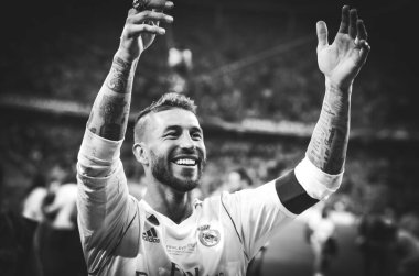 Kiev, Ukrayna - 26 Mayıs 2018: Sergio Ramos Real Madrid Uefa Şampiyonlar Ligi 2018 arasında Real Madrid ve Liverpool, Ukrayna Kiev maçında son zaferi kutlamak