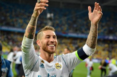 Kiev, Ukrayna - 26 Mayıs 2018: Sergio Ramos Real Madrid Uefa Şampiyonlar Ligi 2018 arasında Real Madrid ve Liverpool, Ukrayna Kiev maçında son zaferi kutlamak