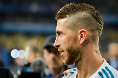 Kiev, Ukrayna - 26 Mayıs 2018: Sergio Ramos Real Madrid Uefa Şampiyonlar Ligi 2018 arasında Real Madrid ve Liverpool, Ukrayna Kiev maçında son zaferi kutlamak