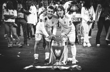 Kiev, Ukrayna - 26 Mayıs 2018: Mateo Kovacic ve Luka Modric Real Madrid Uefa Şampiyonlar Ligi 2018 Ukrayna Kiev maçında son zaferi kutlamak