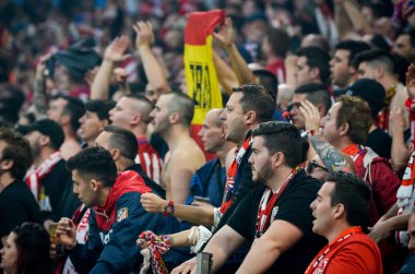 Lyon, Fransa - 16 Mayıs, 2018: Atletico Madrid taraftarları final Uefa Avrupa Ligi sırasında takım maç arada Atletico Madrid vs Groupama Stadyumu, Fransa Olimpik Marsilya standları destek