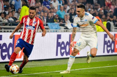Lyon, Fransa - 16 Mayıs, 2018: Koke (L) Florian Thauvin (R) arada Atletico Madrid vs Olimpik Marsilya Groupama Stadyumu, Fransa final Uefa Avrupa Ligi maçı sırasında karşı