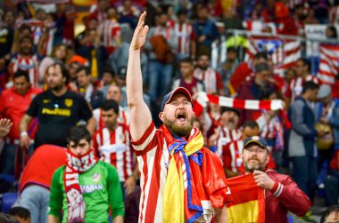Lyon, Fransa - 16 Mayıs, 2018: Atletico Madrid taraftarları final Uefa Avrupa Ligi sırasında takım maç arada Atletico Madrid vs Groupama Stadyumu, Fransa Olimpik Marsilya standları destek