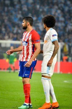 Lyon, Fransa - 16 Mayıs, 2018: Luiz Gustavo (L) ve Diego Costa sırasında final Uefa Avrupa Ligi maç arada Atletico Madrid vs Olimpik Marsilya Groupama Stadyumu, Fransa