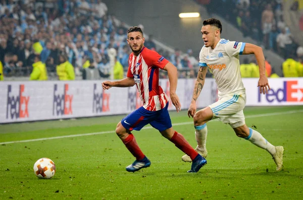 Lyon, Fransa - 16 Mayıs, 2018: Koke (L) Florian Thauvin (R) arada Atletico Madrid vs Olimpik Marsilya Groupama Stadyumu, Fransa final Uefa Avrupa Ligi maçı sırasında karşı