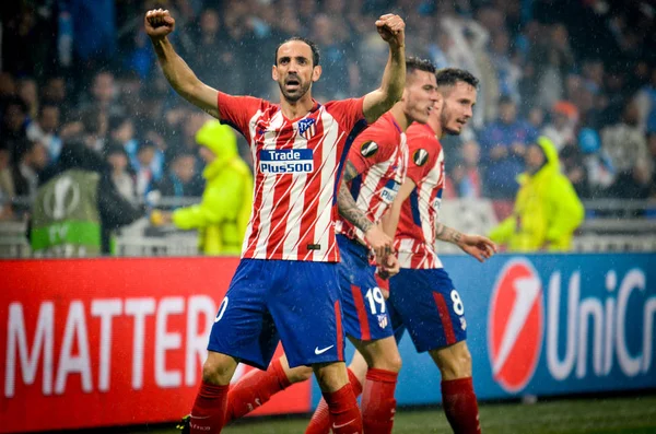 Lyon, Fransa - 16 Mayıs, 2018: Diego Godin Atletico Madrid vs Groupama Stadyumu, Fransa Olimpik Marsilya arasında final Uefa Avrupa Ligi maçı sırasında gol kutlamak