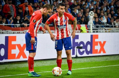 Lyon, Fransa - 16 Mayıs, 2018: Antoine Griezmann ve Angel Correa (R) sırasında final Uefa Avrupa Ligi maç arada Atletico Madrid vs Olimpik Marsilya Groupama Stadyumu, Fransa