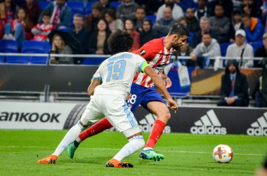 Lyon, Fransa - 16 Mayıs, 2018: Luiz Gustavo Diego Costa Atletico Madrid vs Groupama Stadyumu, Fransa Olimpik Marsilya arasında final Uefa Avrupa Ligi maçı sırasında karşı