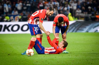 Lyon, Fransa - 16 Mayıs, 2018: Antoine Griezmann düşüp final Uefa Avrupa Ligi maçı sırasında arada Atletico Madrid vs Olimpik Marsilya Groupama Stadyumu, Fransa