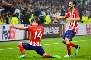Lyon, Fransa - 16 Mayıs, 2018: Gabi ve Juanfran kutlamak Atletico Madrid vs Groupama Stadyumu, Fransa Olimpik Marsilya arasında final Uefa Avrupa Ligi maçı sırasında gol