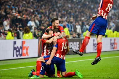 Lyon, Fransa - 16 Mayıs, 2018: Gabi ve Juanfran kutlamak Atletico Madrid vs Groupama Stadyumu, Fransa Olimpik Marsilya arasında final Uefa Avrupa Ligi maçı sırasında gol