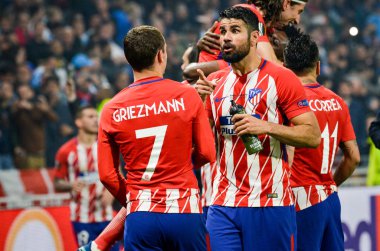 Lyon, Fransa - 16 Mayıs, 2018: Diego Costa ve Antoine Griezmann final Uefa Avrupa Ligi Groupama Stadyumu, Fransa Olimpik Marsilya karşı zafer kutluyor