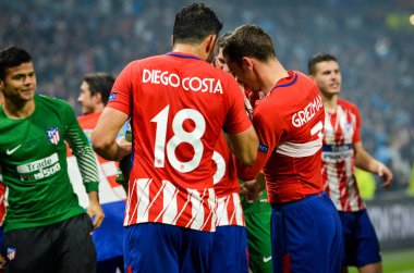 Lyon, Fransa - 16 Mayıs, 2018: Diego Costa ve Antoine Griezmann final Uefa Avrupa Ligi Groupama Stadyumu, Fransa Olimpik Marsilya karşı zafer kutluyor