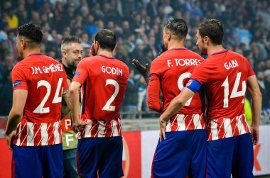 Lyon, Fransa - 16 Mayıs, 2018: Fernando Torres ve Jose Gimenez final Uefa Avrupa Ligi Groupama Stadyumu, Fransa Olimpik Marsilya karşı zafer kutluyor