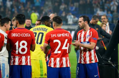 Lyon, Fransa - 16 Mayıs, 2018: Jose Giménez ve Diego Costa final Uefa Avrupa Ligi Groupama Stadyumu, Fransa Olimpik Marsilya karşı zafer kutluyor