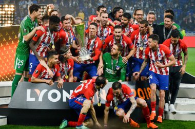 Lyon, Fransa - 16 Mayıs, 2018: Athletico Madrid oyuncular ve Fernando Torres kutluyor zafer Kupası Uefa Avrupa Ligi Groupama Stadyumu, Fransa ile finalde