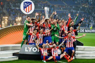 Lyon, Fransa - 16 Mayıs, 2018: Atletico Madrid ve havai fişek ile Ödülleri töreninde Fernando Torres kutlamak Uefa Kupası Avrupa Ligi Groupama Stadyumu, Fransa zafer