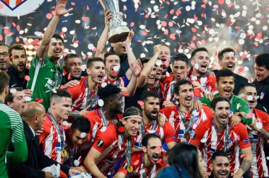 Lyon, Fransa - 16 Mayıs, 2018: Atletico Madrid ve havai fişek ile Ödülleri töreninde Fernando Torres kutlamak Uefa Kupası Avrupa Ligi Groupama Stadyumu, Fransa zafer