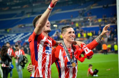 Lyon, Fransa - 16 Mayıs, 2018: Lucas Hernandez ve Fernando Torres final Uefa Avrupa Ligi Groupama Stadyumu, Fransa Olimpik Marsilya karşı zafer kutluyor