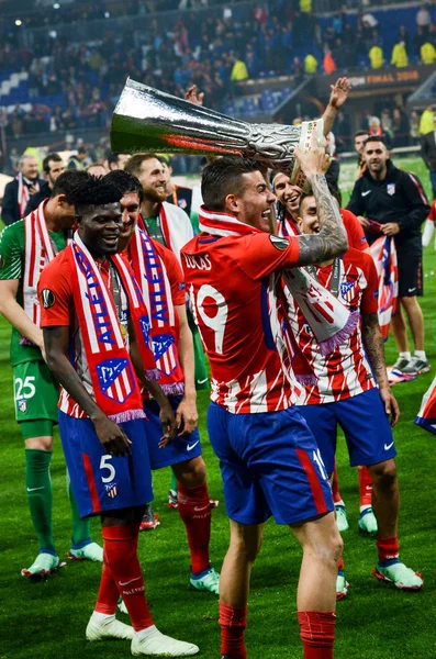 Lyon, Fransa - 16 Mayıs, 2018: Atletico Madrid ve Lucas Hernandez kutlamak zafer ile Uefa Kupası Avrupa Ligi Groupama Stadyumu, Fransa