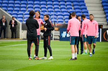 Lyon, Fransa - 16 Mayıs, 2018: eğitim futbolcular final Uefa Avrupa Ligi önce Atletico Madrid Maç Groupama Stadyumu, Fransa