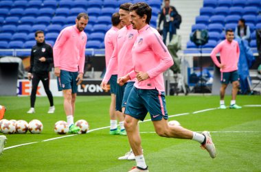Lyon, Fransa - 16 Mayıs, 2018: eğitim futbolcular final Uefa Avrupa Ligi önce Atletico Madrid Maç Groupama Stadyumu, Fransa