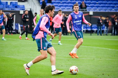 Lyon, Fransa - 16 Mayıs, 2018: eğitim futbolcular final Uefa Avrupa Ligi önce Atletico Madrid Maç Groupama Stadyumu, Fransa
