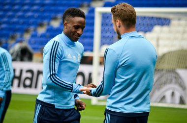 Lyon, Fransa - 16 Mayıs, 2018: Bouna final Uefa Avrupa Ligi maçında Atletico Madrid vs arasında önce Groupama Stadyumu'nda Olimpik Marsilya eğitim Sarr, Fransa