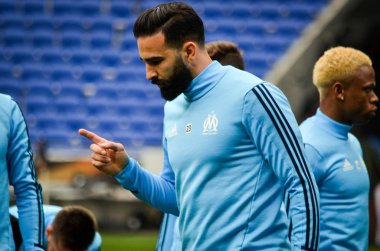 Lyon, Fransa - 16 Mayıs, 2018: Adil Rami eğitim daha önce final Uefa Avrupa Ligi maç Atletico Madrid vs arasında Olimpik Marsilya Groupama Stadyumu, Fransa