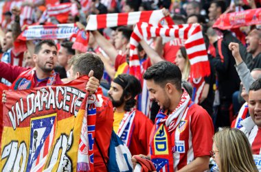 Lyon, Fransa - 16 Mayıs, 2018: Atletico Madrid taraftarları final Uefa Avrupa Ligi sırasında takım maç arada Atletico Madrid vs Groupama Stadyumu, Fransa Olimpik Marsilya standları destek