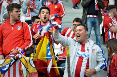 Lyon, Fransa - 16 Mayıs, 2018: Atletico Madrid taraftarları final Uefa Avrupa Ligi sırasında takım maç arada Atletico Madrid vs Groupama Stadyumu, Fransa Olimpik Marsilya standları destek