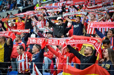 Lyon, Fransa - 16 Mayıs, 2018: Atletico Madrid taraftarları final Uefa Avrupa Ligi sırasında takım maç arada Atletico Madrid vs Groupama Stadyumu, Fransa Olimpik Marsilya standları destek