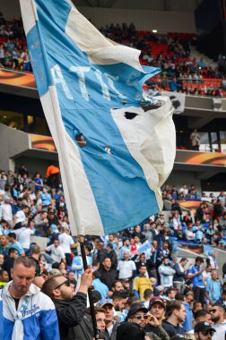 Lyon, Fransa - 16 Mayıs, 2018: Olimpik Marsilya hayranları takım sırasında final Uefa Avrupa Ligi maç arada Atletico Madrid vs Groupama Stadyumu, Fransa Olimpik Marsilya standları destek
