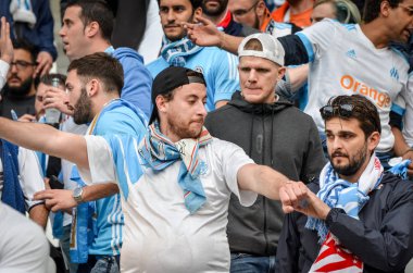 Lyon, Fransa - 16 Mayıs, 2018: Olimpik Marsilya hayranları takım sırasında final Uefa Avrupa Ligi maç arada Atletico Madrid vs Groupama Stadyumu, Fransa Olimpik Marsilya standları destek