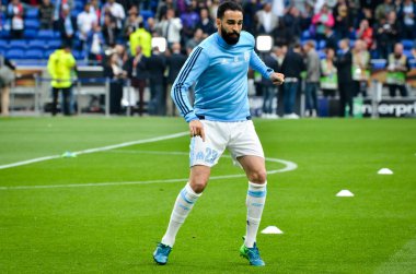 Lyon, Fransa - 16 Mayıs, 2018: Adil Rami eğitim daha önce final Uefa Avrupa Ligi maç Atletico Madrid vs arasında Olimpik Marsilya Groupama Stadyumu, Fransa