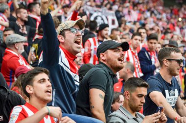Lyon, Fransa - 16 Mayıs, 2018: Atletico Madrid taraftarları final Uefa Avrupa Ligi sırasında takım maç arada Atletico Madrid vs Groupama Stadyumu, Fransa Olimpik Marsilya standları destek