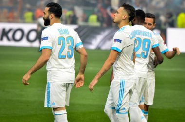 Lyon, Fransa - 16 Mayıs, 2018: Adil Rami (L) arada Atletico Madrid vs Olimpik Marsilya Groupama Stadyumu, Fransa final Uefa Avrupa Ligi maçı sırasında