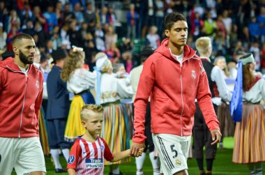 Tallinn, Estonya - 15 Ağustos, 2018: Raphael Varane final sırasında 2018 Uefa Süper Kupası maç arada Atletico Madrid vs Real Madrid A. Le Coq Arena Stadyumu, Estonya