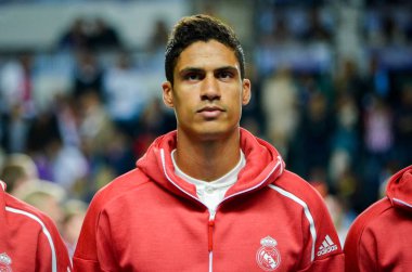 Tallinn, Estonya - 15 Ağustos, 2018: Raphael Varane final sırasında 2018 Uefa Süper Kupası maç arada Atletico Madrid vs Real Madrid A. Le Coq Arena Stadyumu, Estonya