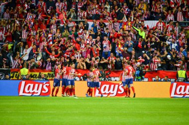 Tallinn, Estonya - 15 Ağustos, 2018: Atletico Madrid oyuncuları kutlamak Atletico Madrid vs Real Madrid, Estonya arasında final 2018 Uefa Süper Kupası maçı sırasında bir gol