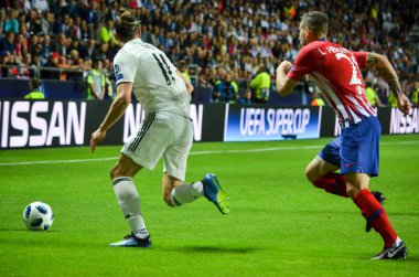 Tallinn, Estonya - 15 Ağustos, 2018: Gareth Bale Lucas Hernandez (R) final sırasında karşı 2018 Uefa Süper Kupası maç arada Atletico Madrid vs Real Madrid A. Le Coq Arena Stadyumu, Estonya